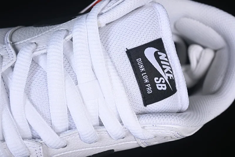 All Categories Nk SB Dunk Series Nk SB Dunk Low Low-top sneakers Nike SB Dunk Low Classic white and black Low-top casual sneakers HF3704-100